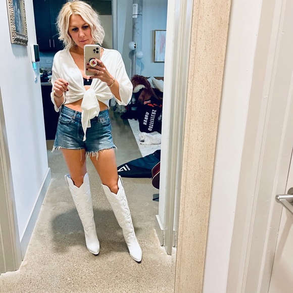 Meet your Posher, Lauren - Picture 10 of 11